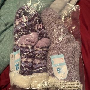 Muk Luks Purple and White Women's Mittens